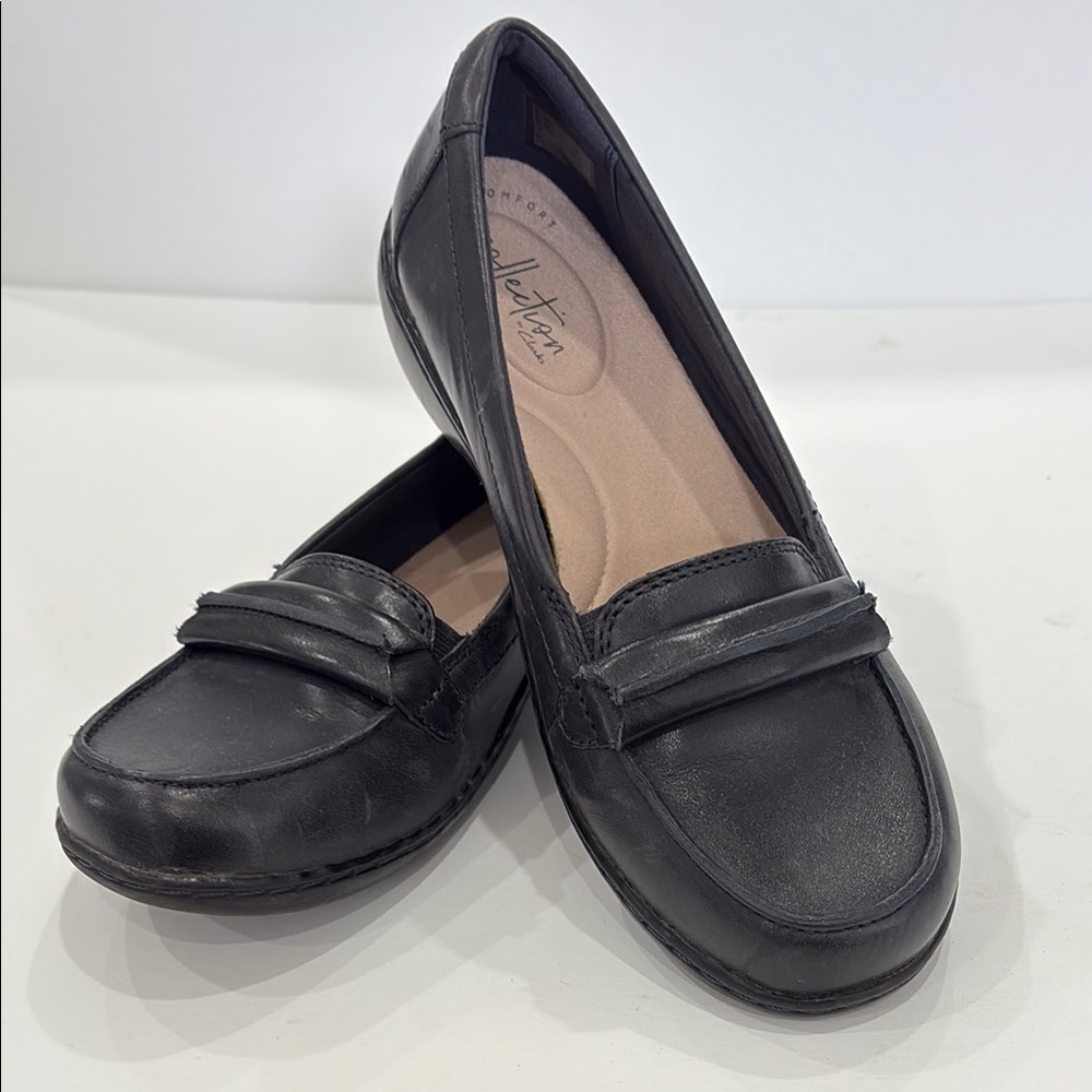 Black Leather Women's Loafers - Picture 2 of 5